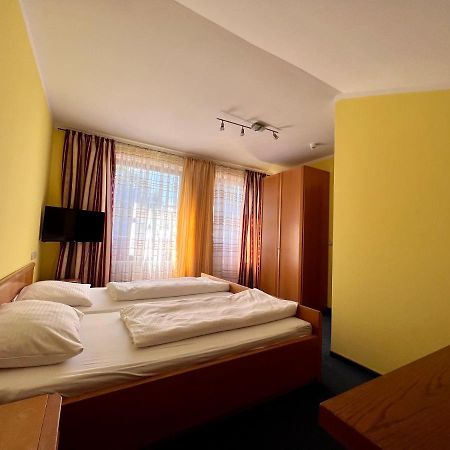 Hotel-Gasthof Deutschmeister Donauwörth Dış mekan fotoğraf