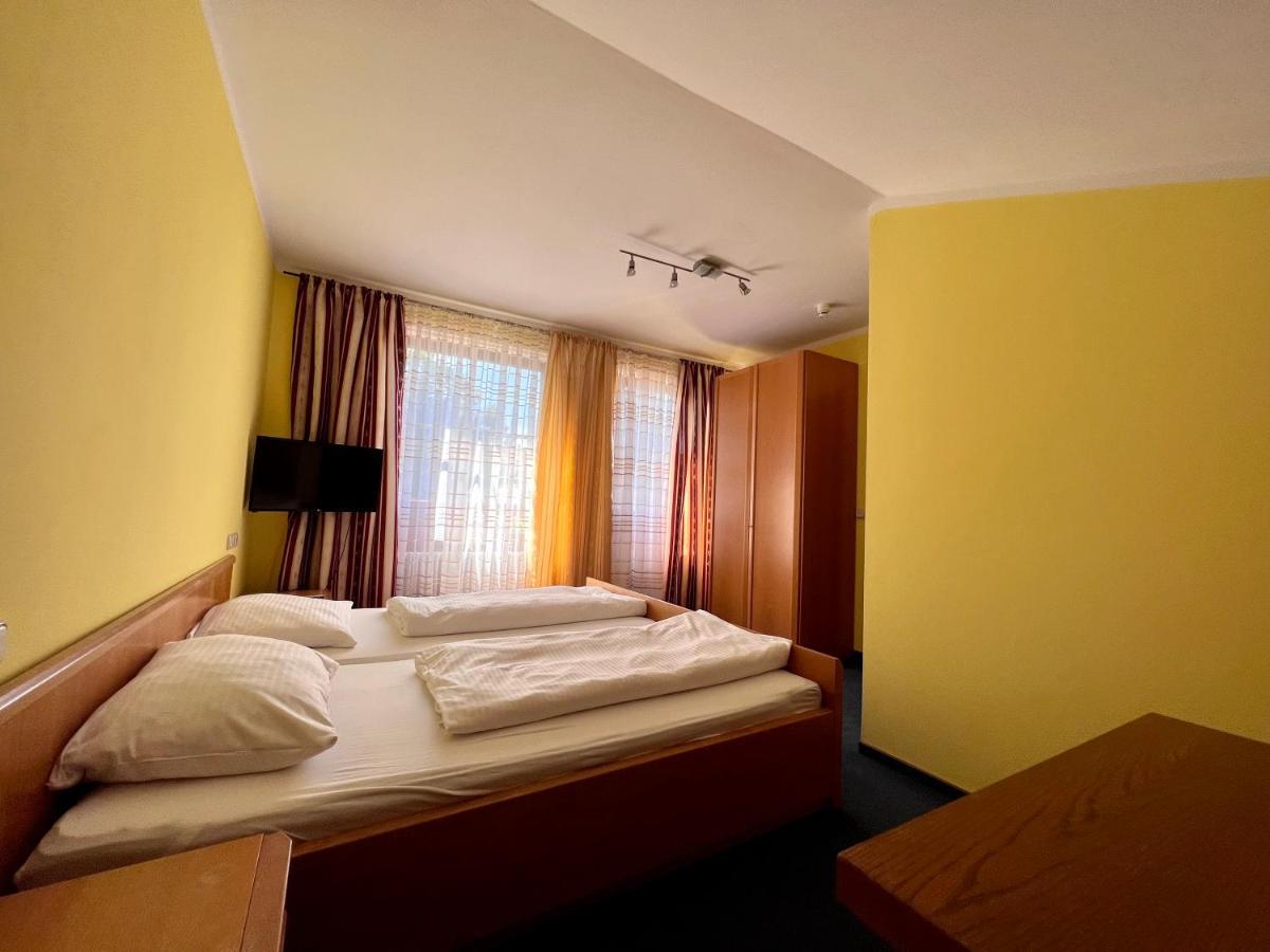 Hotel-Gasthof Deutschmeister Donauwörth Dış mekan fotoğraf