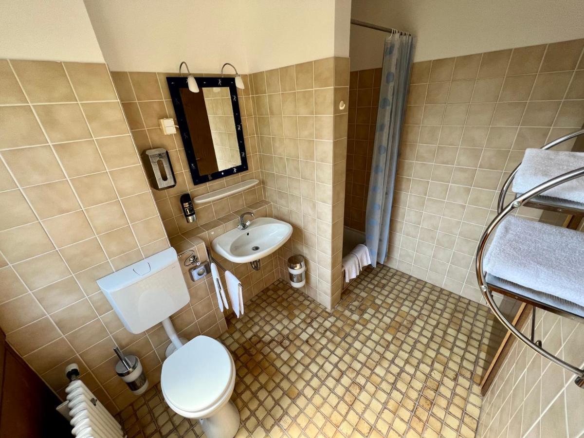 Hotel-Gasthof Deutschmeister Donauwörth Dış mekan fotoğraf