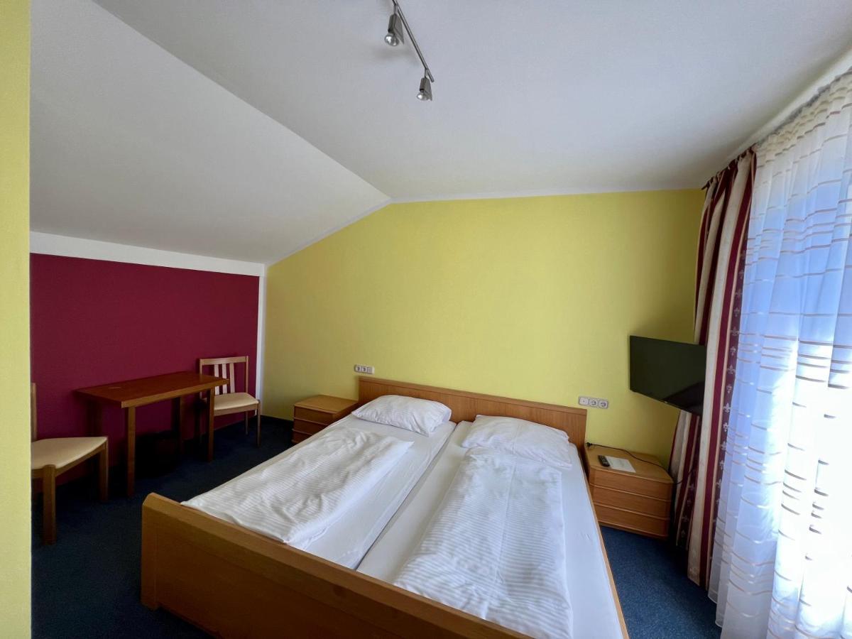 Hotel-Gasthof Deutschmeister Donauwörth Dış mekan fotoğraf