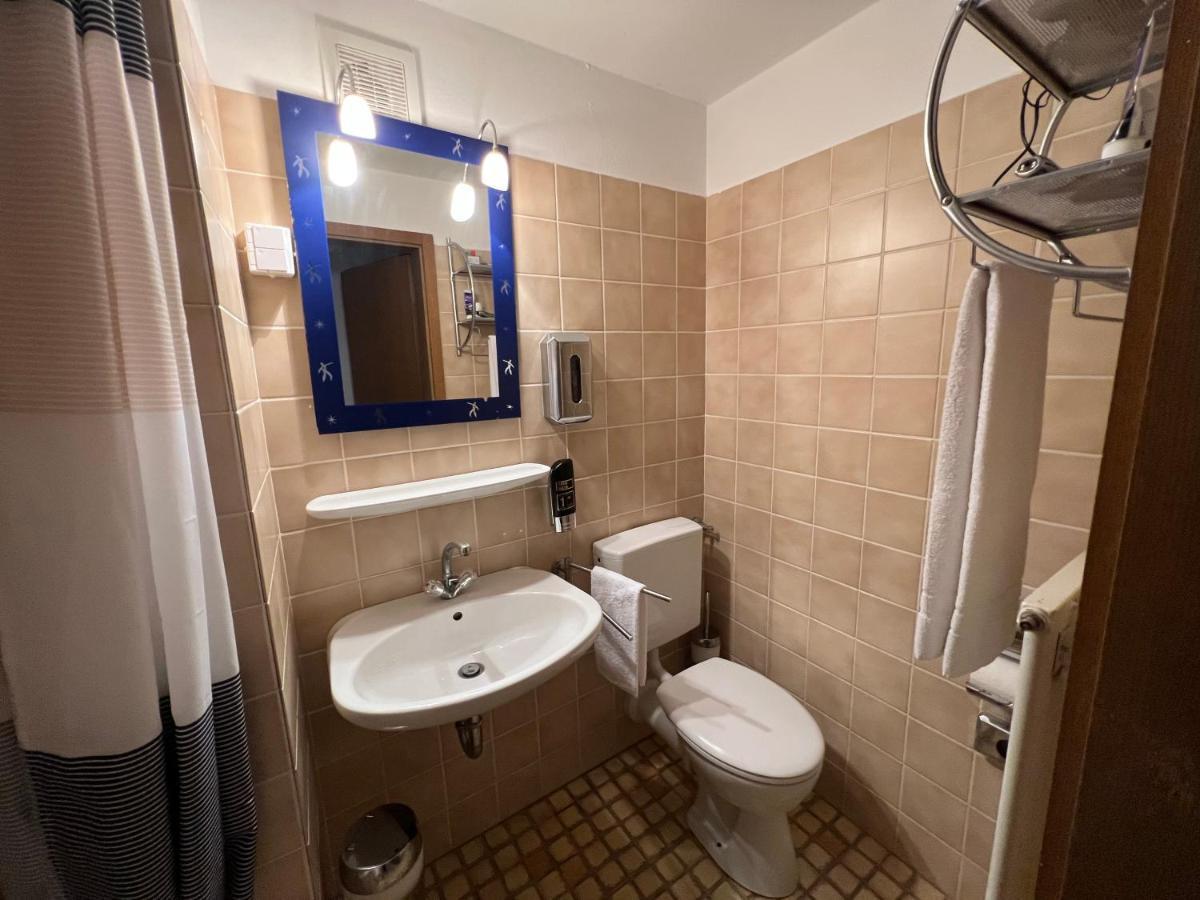 Hotel-Gasthof Deutschmeister Donauwörth Dış mekan fotoğraf